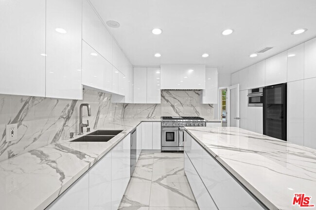 Building Photo - 17449 Sumiya Dr