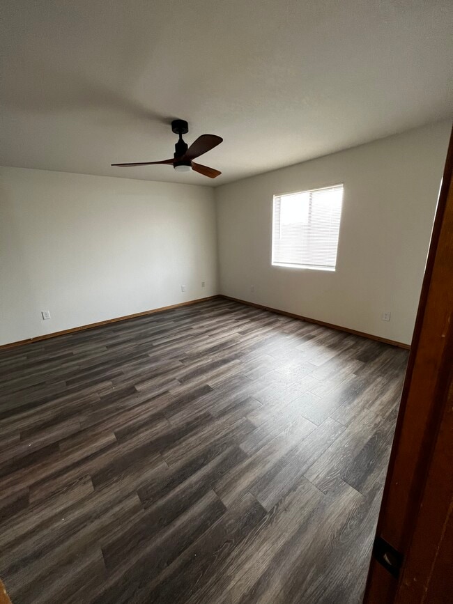 Building Photo - 1165 Sunny Ridge Dr