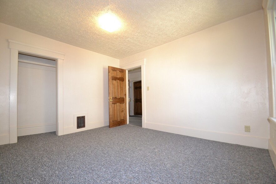 Building Photo - 547 Carroll St