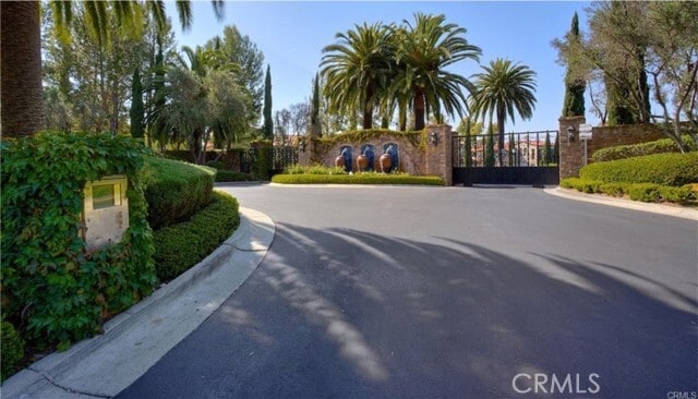 Building Photo - 1 Altino