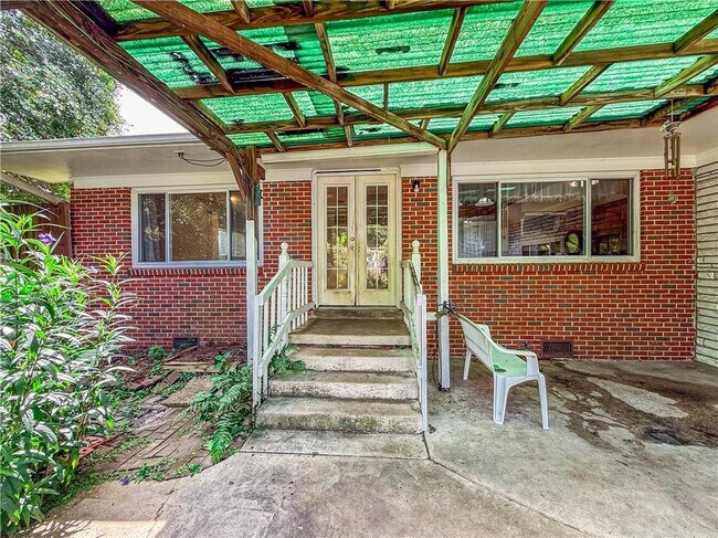 Building Photo - 2772 N Grafhill Dr