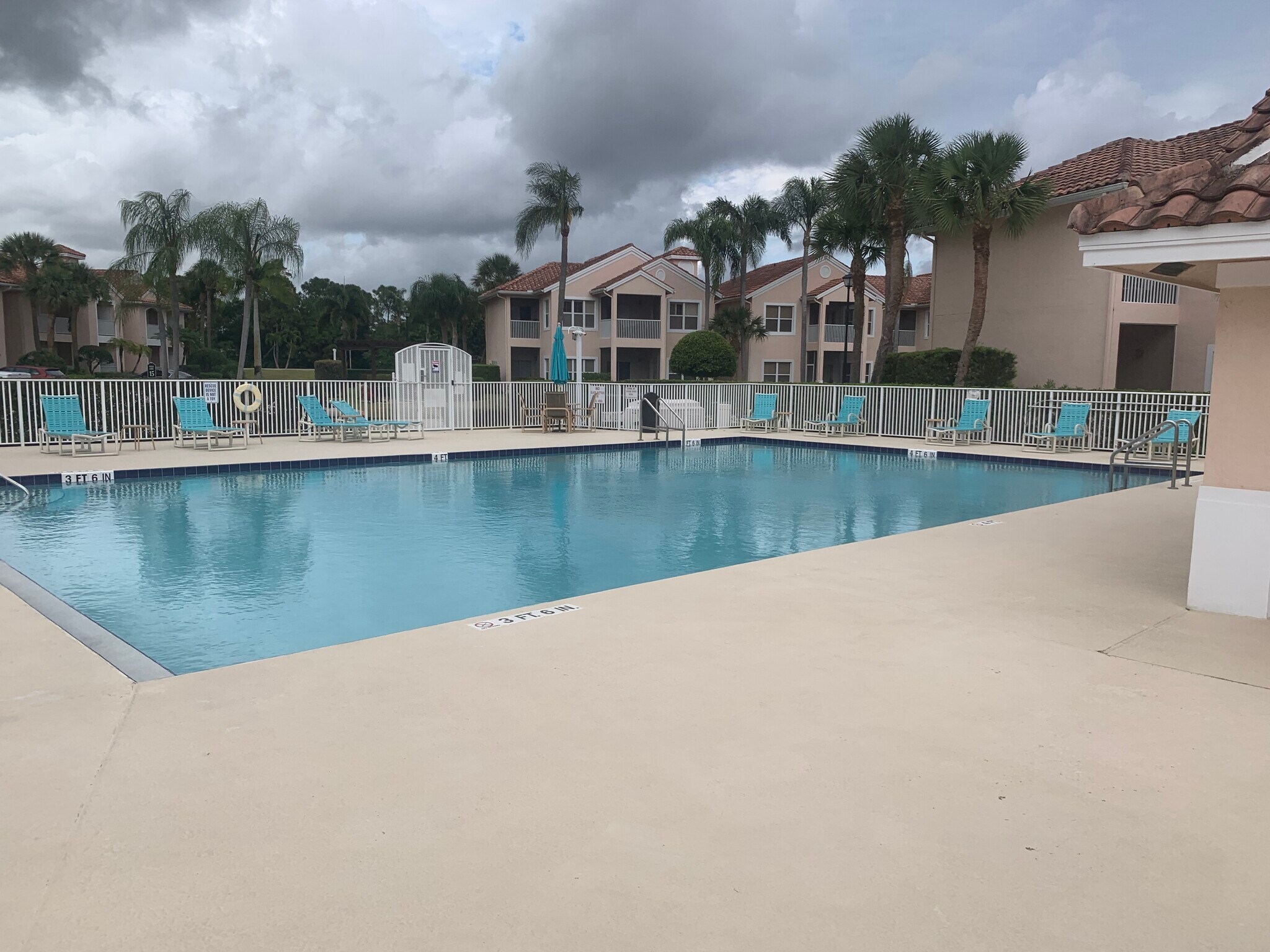 Building Photo - 9819 Perfect Dr