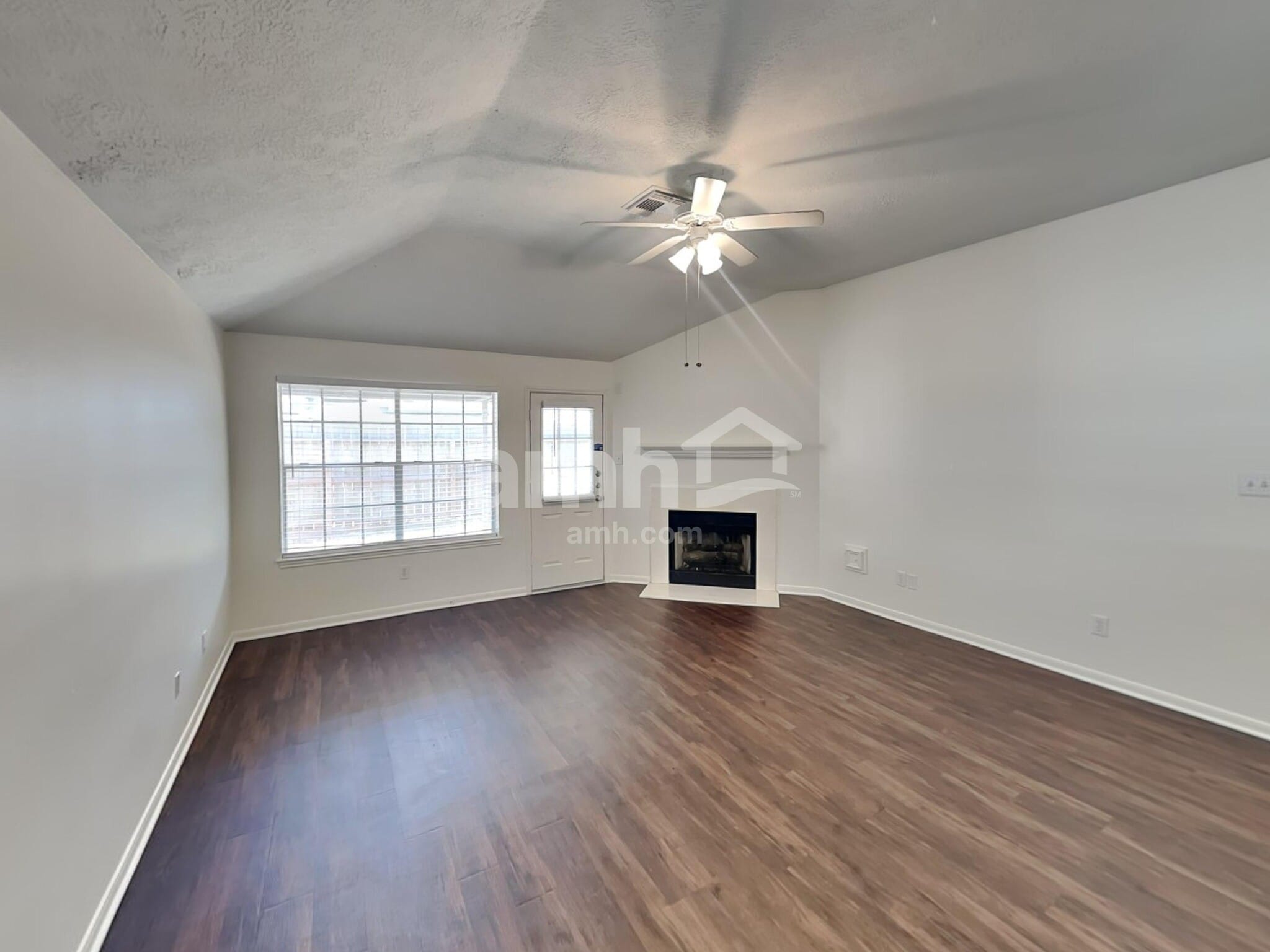 Building Photo - 2750 Hidden Spring Falls Dr