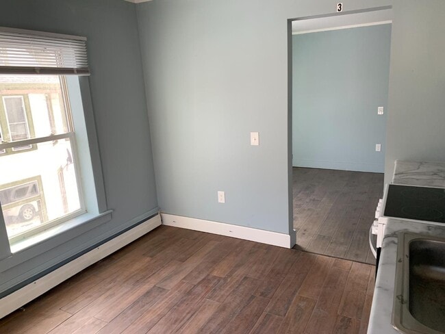 Building Photo - 420 Emmet St