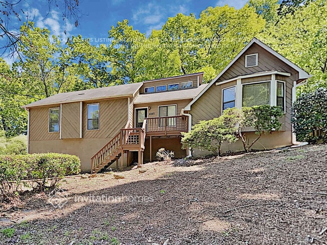 Building Photo - 4042 Maxanne Dr NW