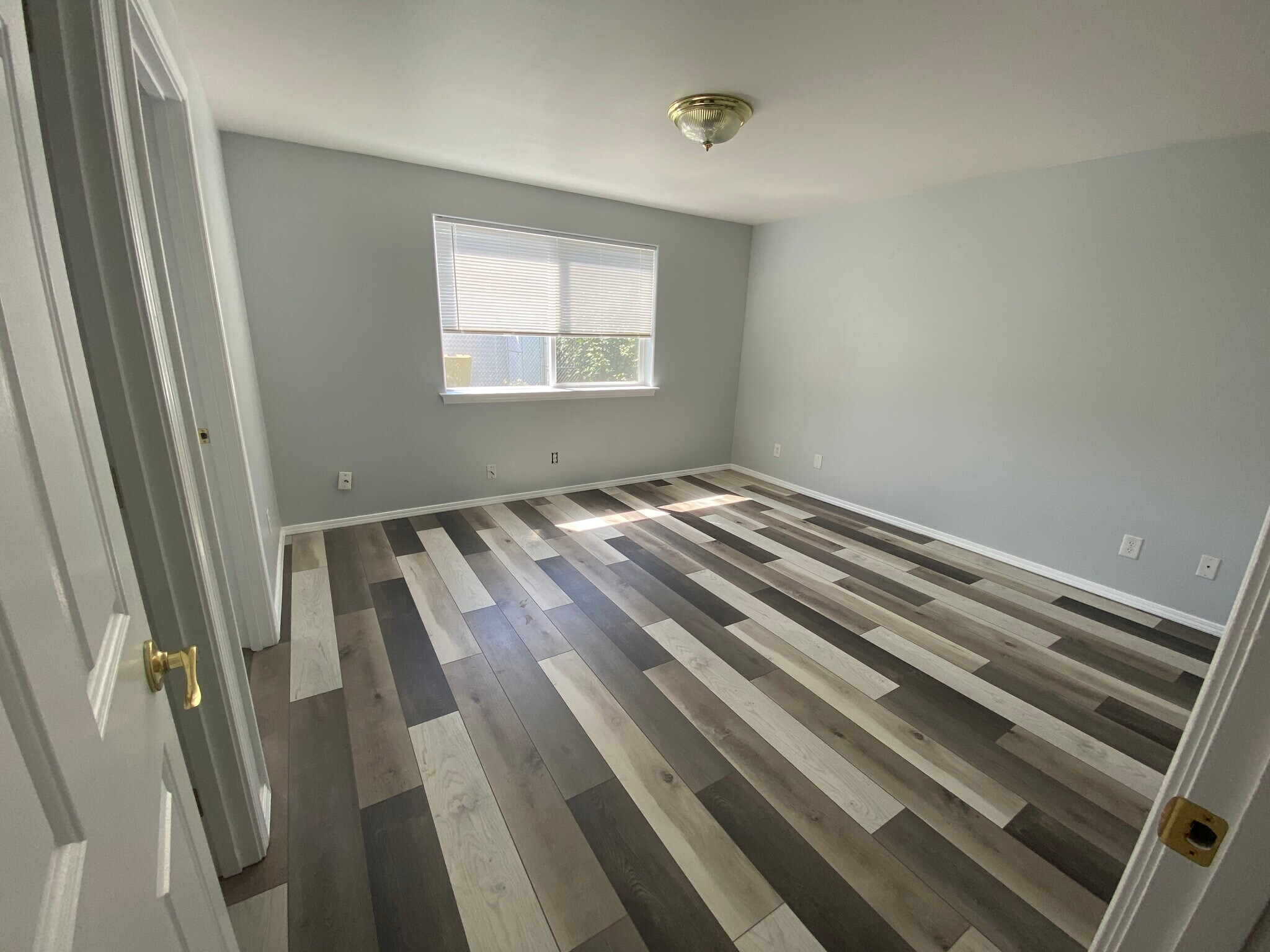 Master Bedroom - 1107 Niantic St