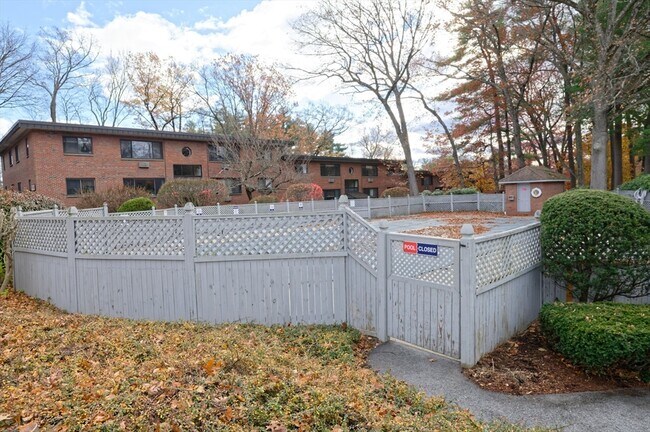 Building Photo - 1325 Worcester Rd