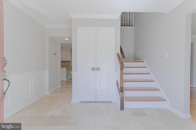 Building Photo - 11778 Hollyview Dr