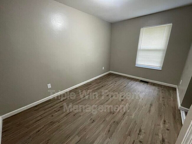 Building Photo - 1725 Orletto Way