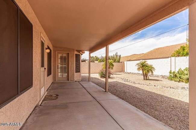 Building Photo - 9136 W Sequoia Dr