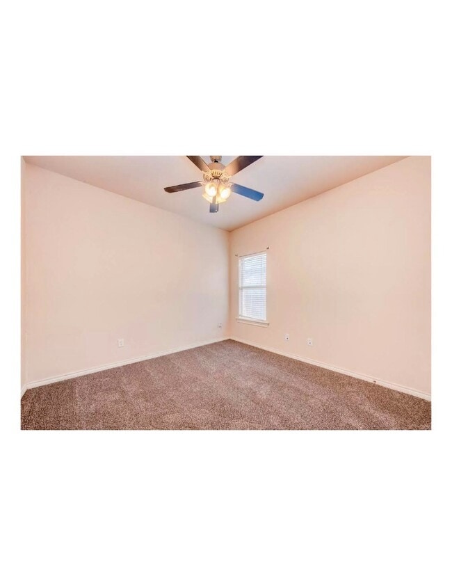 Building Photo - 10103 Waco Ave