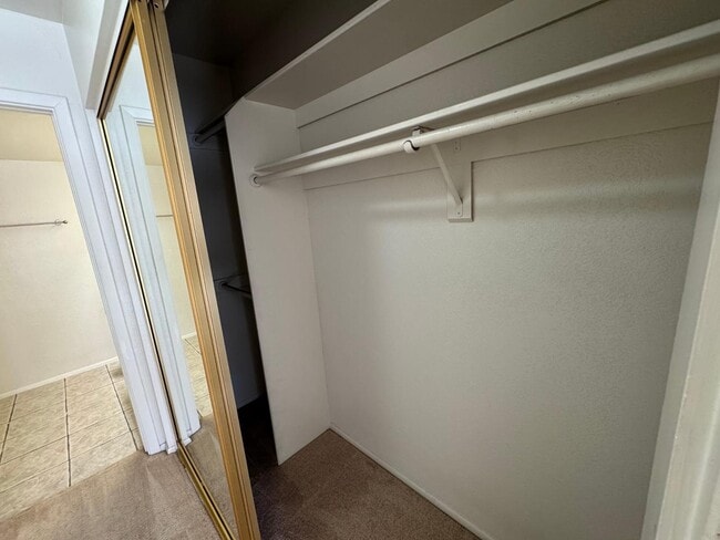 Building Photo - 1905 E University Dr