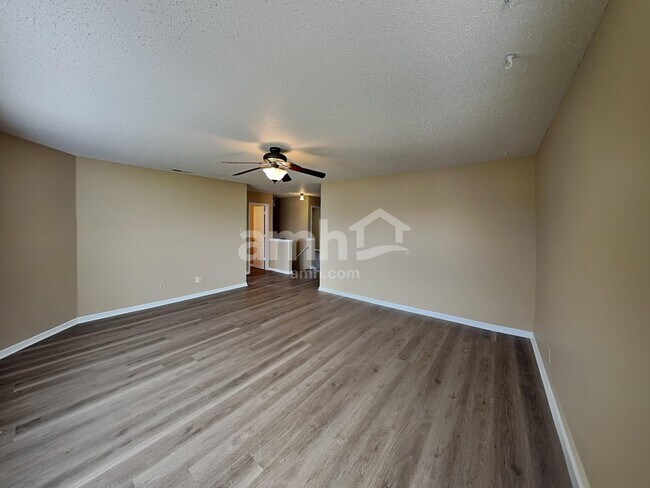 Building Photo - 515 Bridgewater Dr