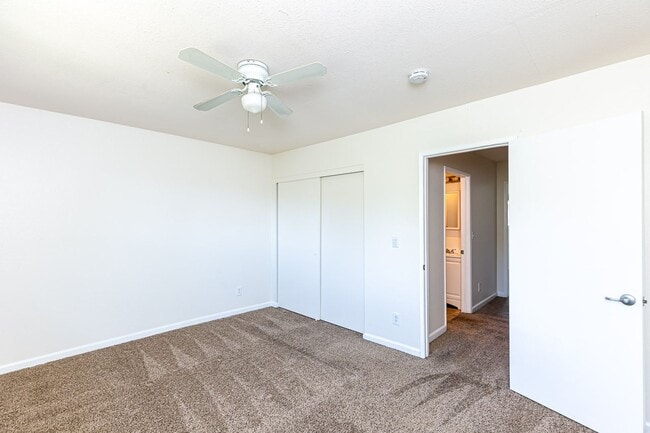 Building Photo - SPRING VALLEY HIDDEN GEM, LIGHT & BRIGHT T...