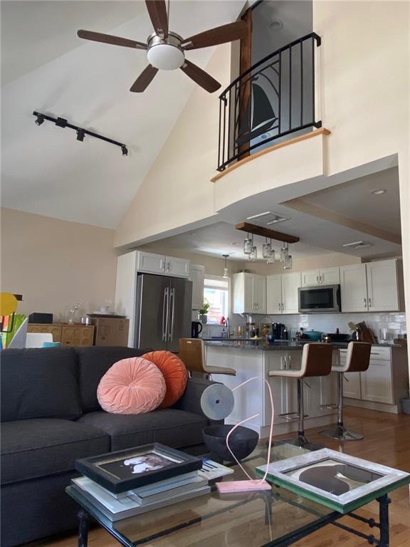 Building Photo - 33 Dennison St