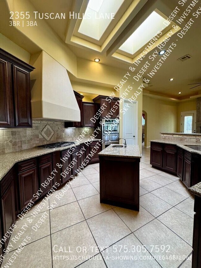 Building Photo - 2355 Tuscan Hills Ln
