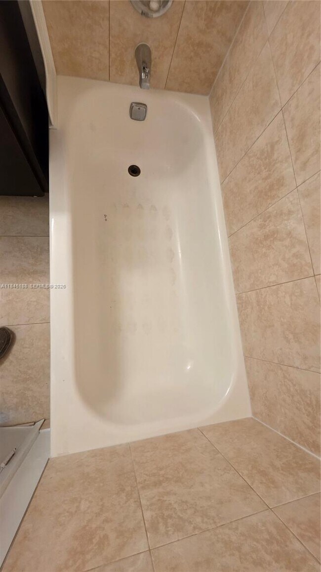 Building Photo - 18151 NE 31st Ct