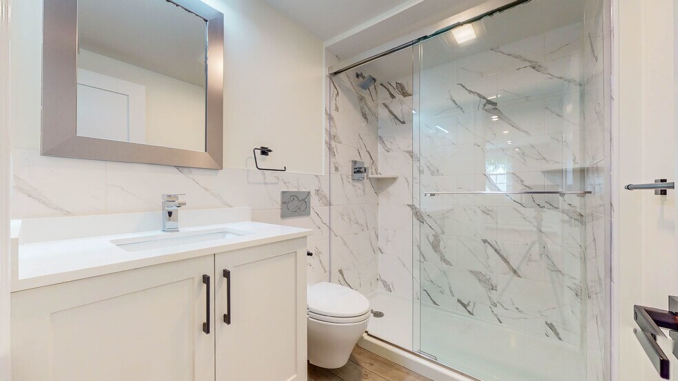 Building Photo - 131 Sherman St