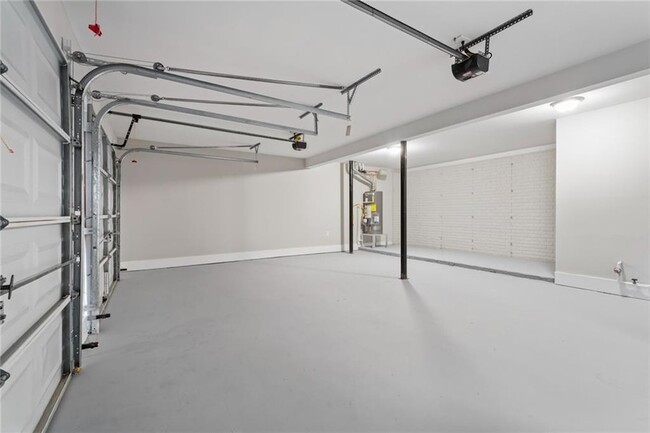 Building Photo - 298 Fallview Dr