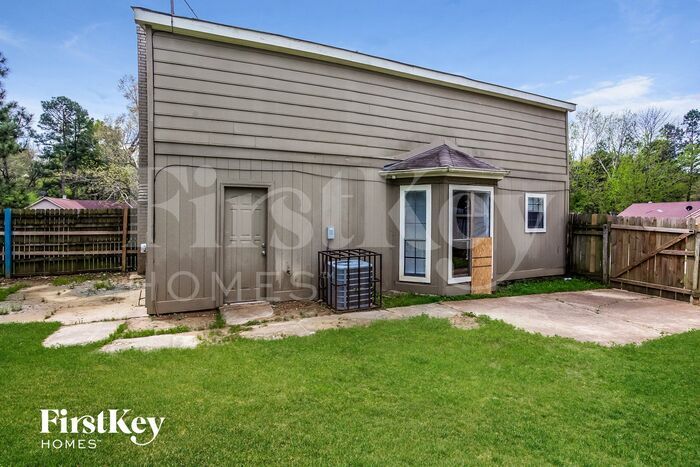 Building Photo - 6080 Selkirk Dr