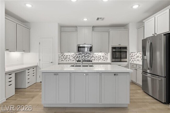 Building Photo - 2555 Hampton Rd