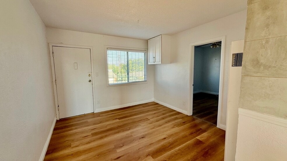 Building Photo - 124 W 95th St