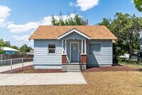 Building Photo - Single Family Home in Spokane Valley!!