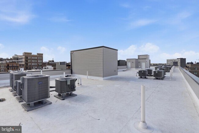 Building Photo - 209 New St