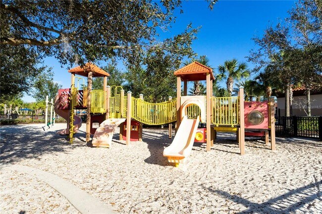 Building Photo - 5251 Wildwood Wy
