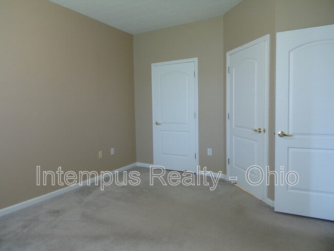 Building Photo - 8057 Crane's Crossing Dr