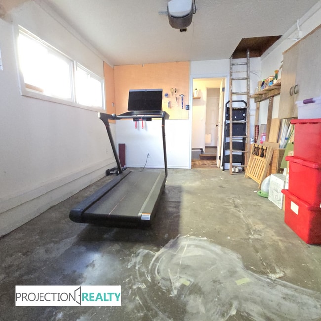 Building Photo - 4416 NE 74th Ave