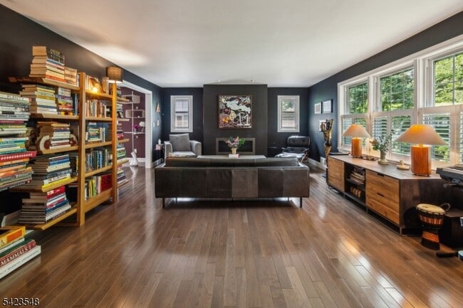 Building Photo - 678 Springfield Ave