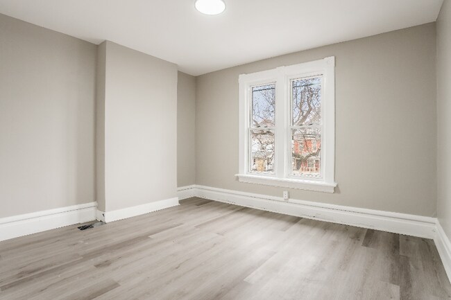 Building Photo - 163 Martin Ave