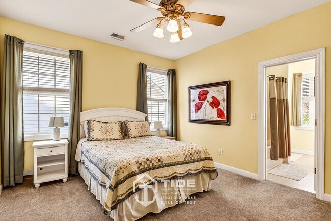 Building Photo - Spacious Retreat in Mt. Pleasant