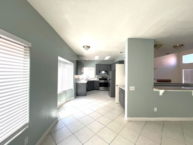 Building Photo - Spacious 4-Bedroom Home with Large Backyard in Moreno Valley