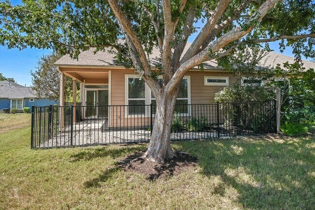Building Photo - 111 Nassau Cir