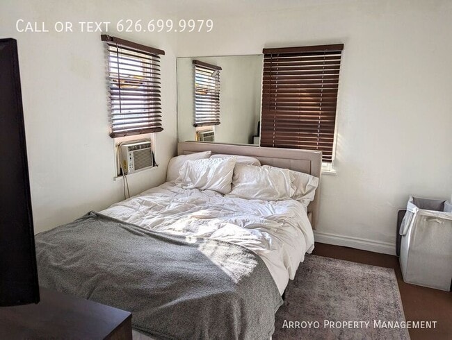 Building Photo - 207 1/2 S Primrose Ave.-