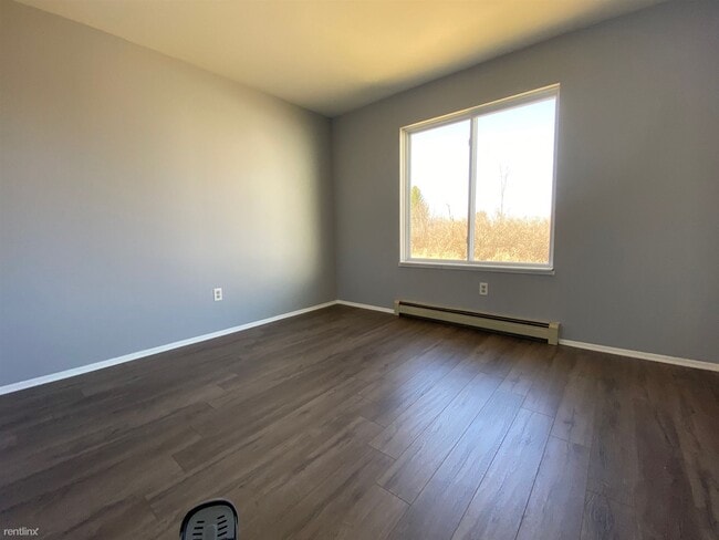 Building Photo - 2 br, 1 bath  - Ayre Village Commons D27