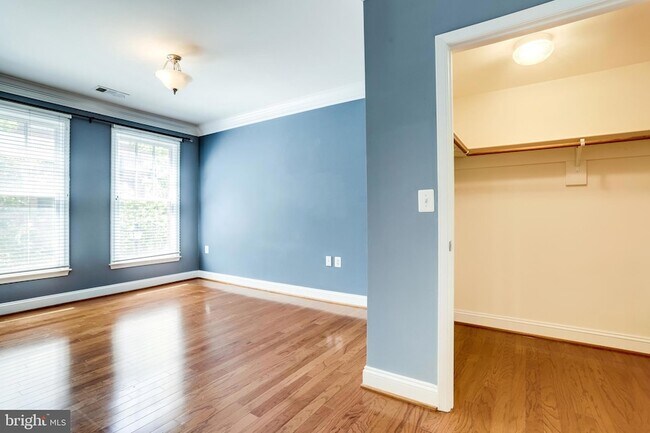 Building Photo - 1115 Cameron St