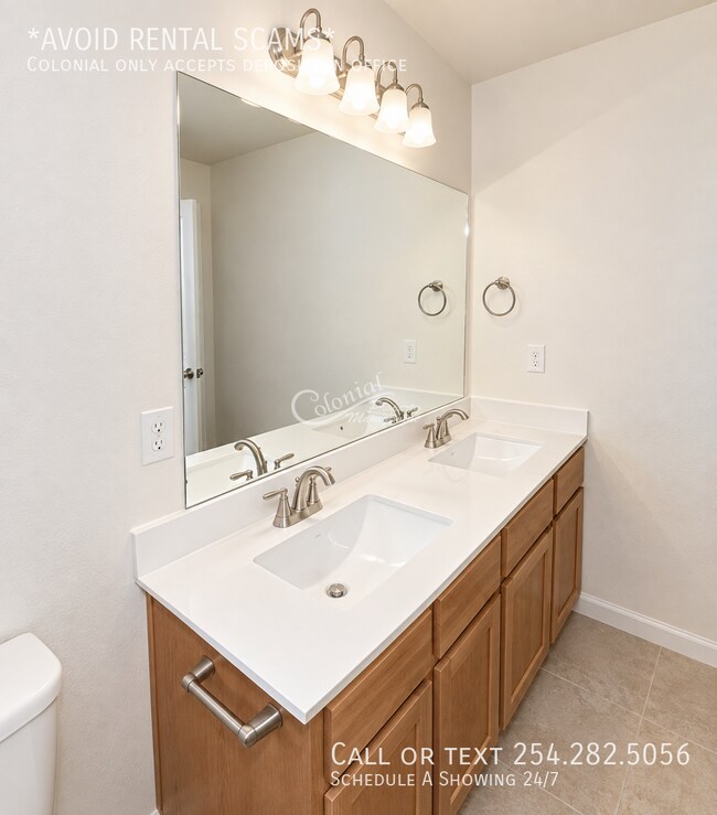 Building Photo - 3107 Stonewall Dr