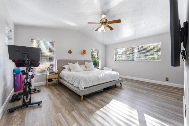 Building Photo - 12863 159th Ct N