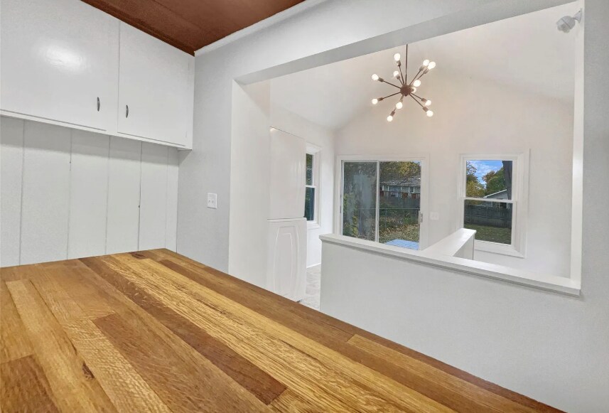 Building Photo - 6441 Crest Dr