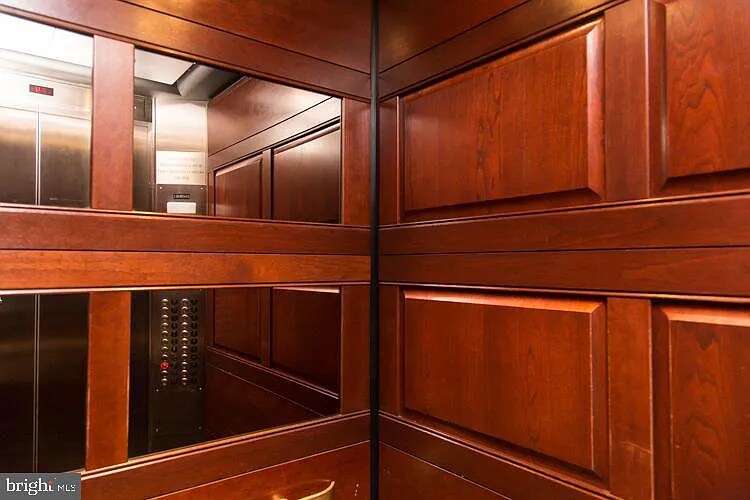 Building Photo - 1324 Locust St