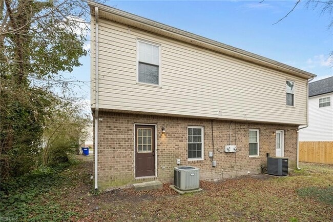 Building Photo - 3324 Kansas Ave