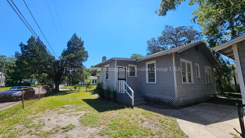 Building Photo - 6510 Avalon St