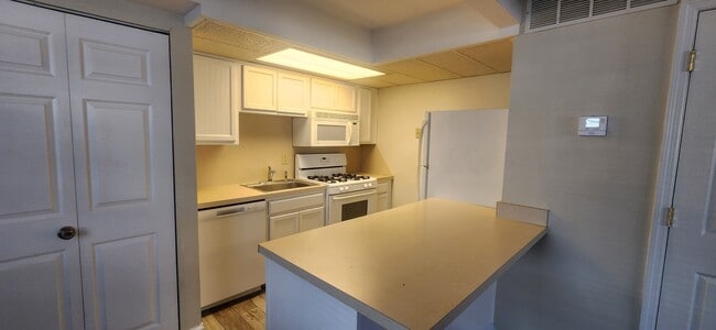 Building Photo - 1416 Missouri Ave