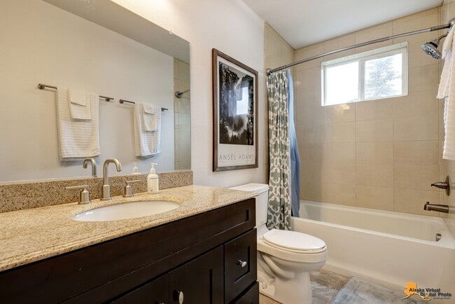 Building Photo - 8121 Marino Dr