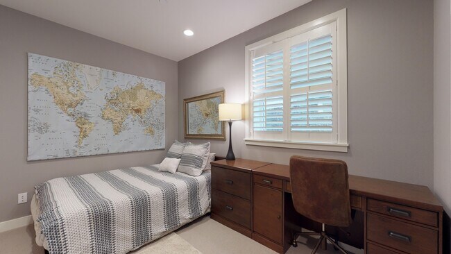 Building Photo - Issaquah highlands 5 bedroom plus Den and 5.5 bathroom newer home with a lot of amenities!!!  A m...