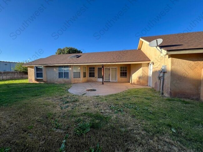 Building Photo - Beautiful 2 Bedroom 2 Bathroom Home- Colon...