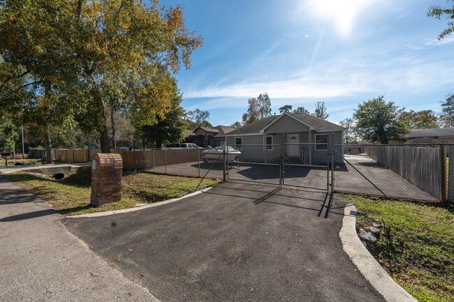 Primary Photo - 9526 Nyssa St
